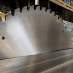 metal-saw-cutting